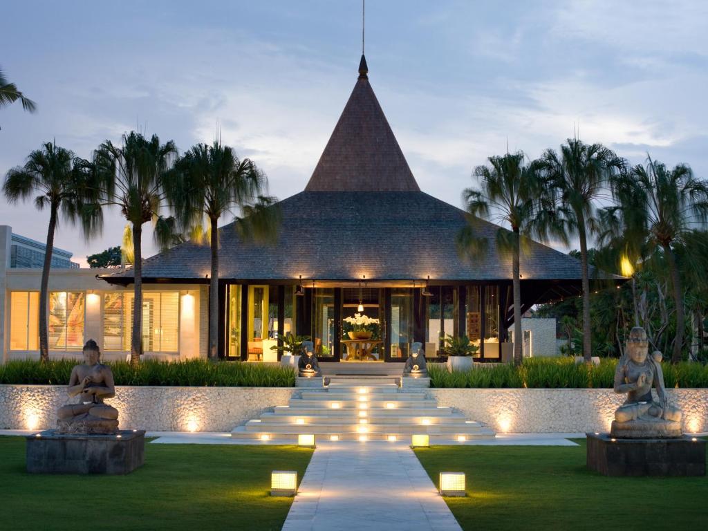 7 Khách Sạn Nusa Dua Bali Cho Team Mê Sống Ảo!