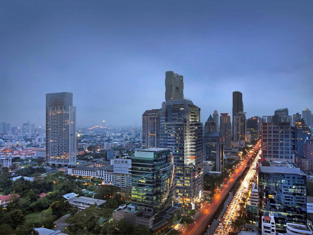 5 Khách Sạn Sang Chảnh Sathorn, Bangkok: Nâng Tầm Kỳ Nghỉ Của Bạn!