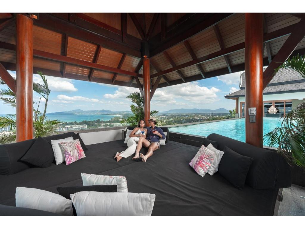 Phuket: 5 Khách sạn Surin siêu chất cho team mê sống ảo!